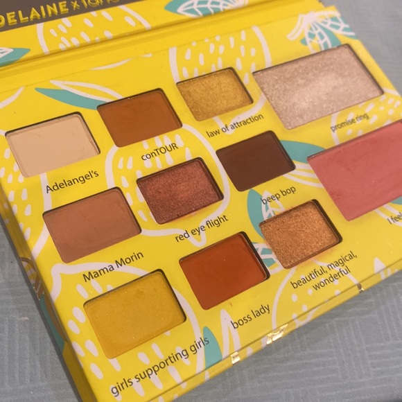 Tarte X Adelaine Morin Eye and Cheek Palette - Picture 3 of 4